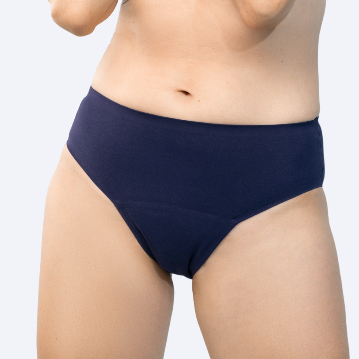 Women’s Maximum Absorbency High-Waist Seamless Briefs