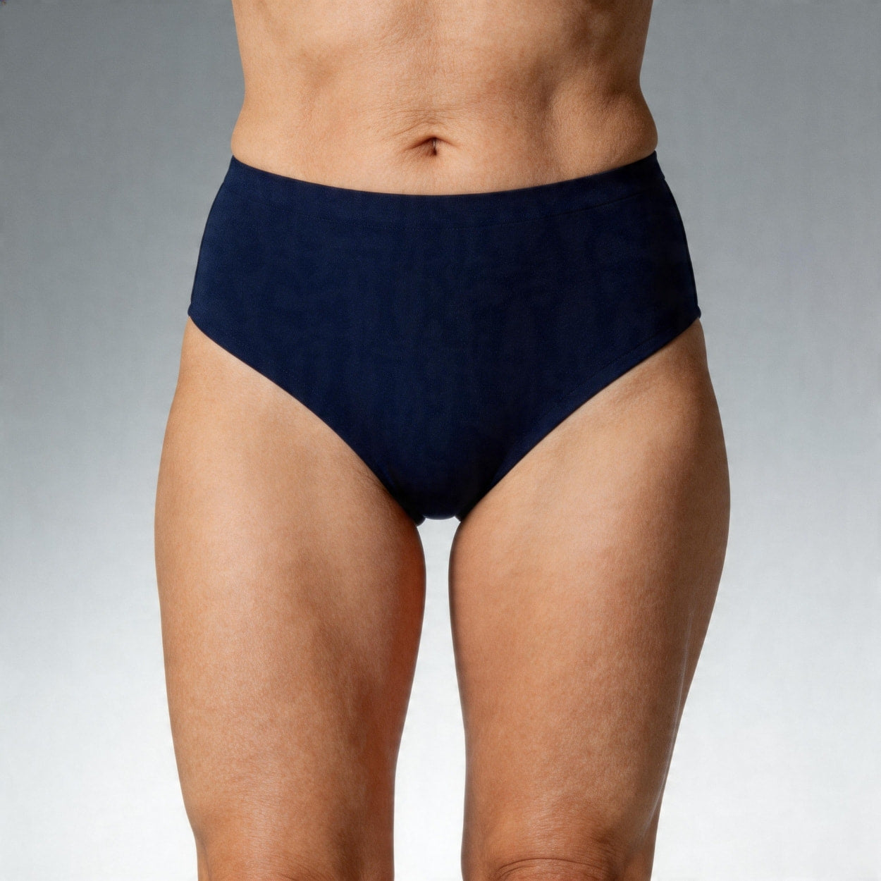 Women’s Maximum Absorbency High-Waist Seamless Briefs